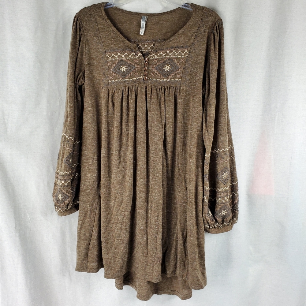 Beautiful women / shirt/ sweater